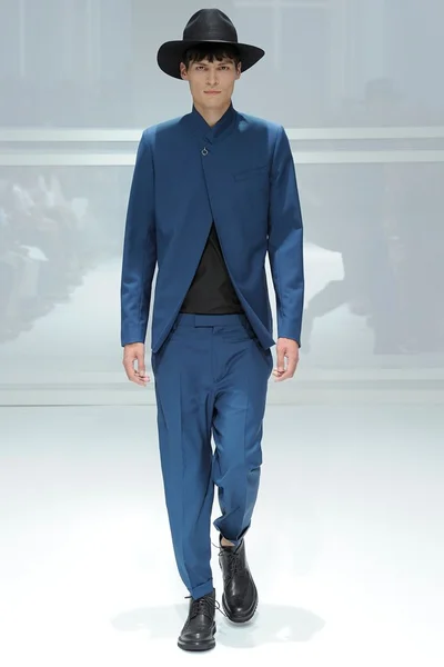 Look 33